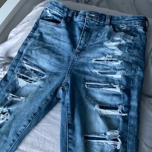 American Eagle light blue ripped jeans